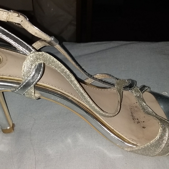 Size 6 Silver Bedazzle High Heel Shoes - Picture 5 of 7